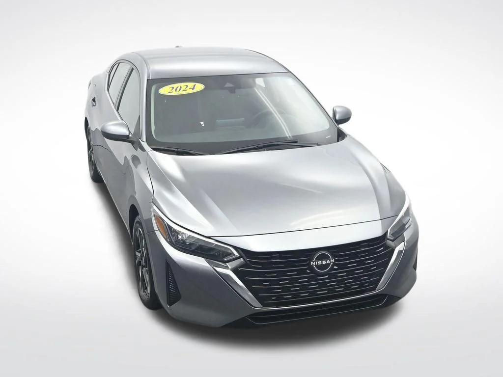 Used 2024 Gray Nissan SV image 32