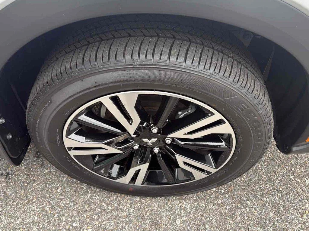 2026 Mitsubishi Eclipse Cross SE - Photo 11