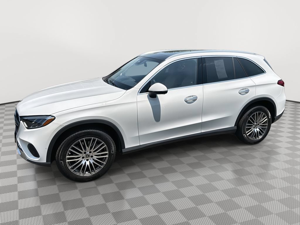 2025 Mercedes-Benz GLC