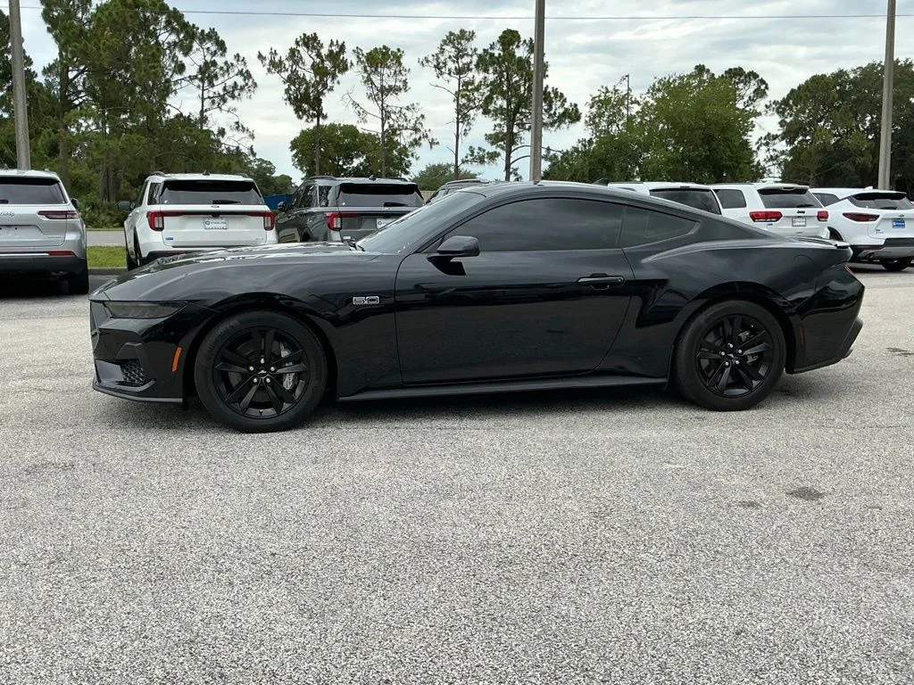 Used 2025 Black Ford GT image 4