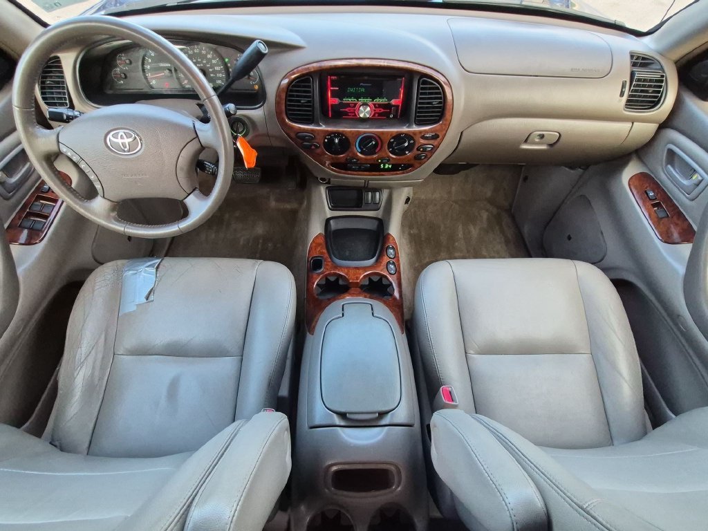 Used 2006  Toyota Limited image 20