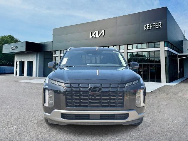 Used 2023 Black Hyundai SEL image 3
