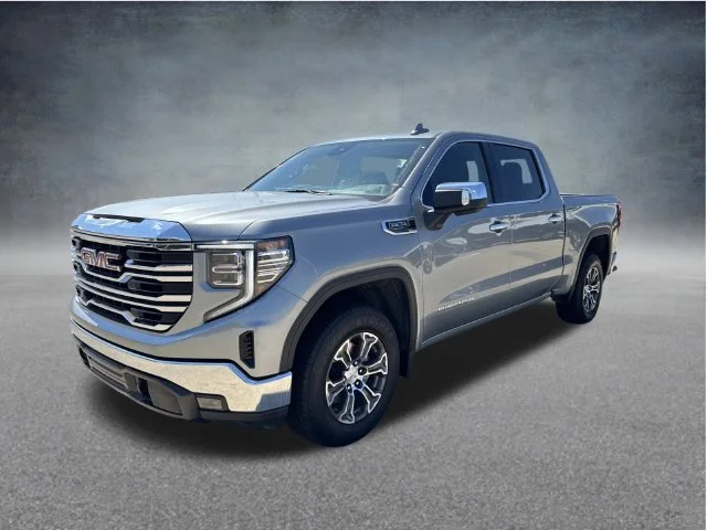 Used 2025 Silver GMC SLT image 7