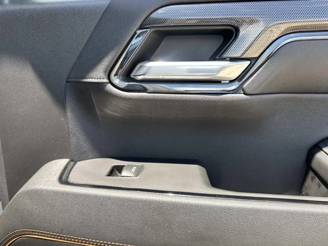 Used 2024 White GMC AT4 image 23