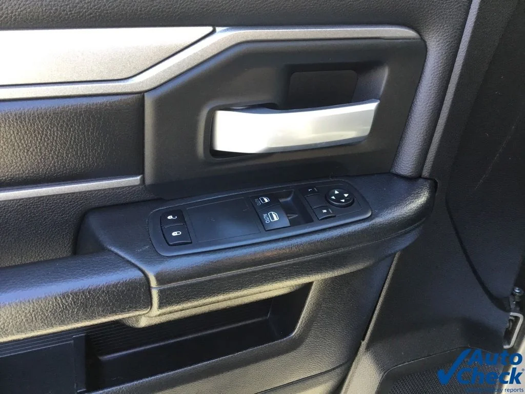 Used 2019 Silver Ram Tradesman image 26