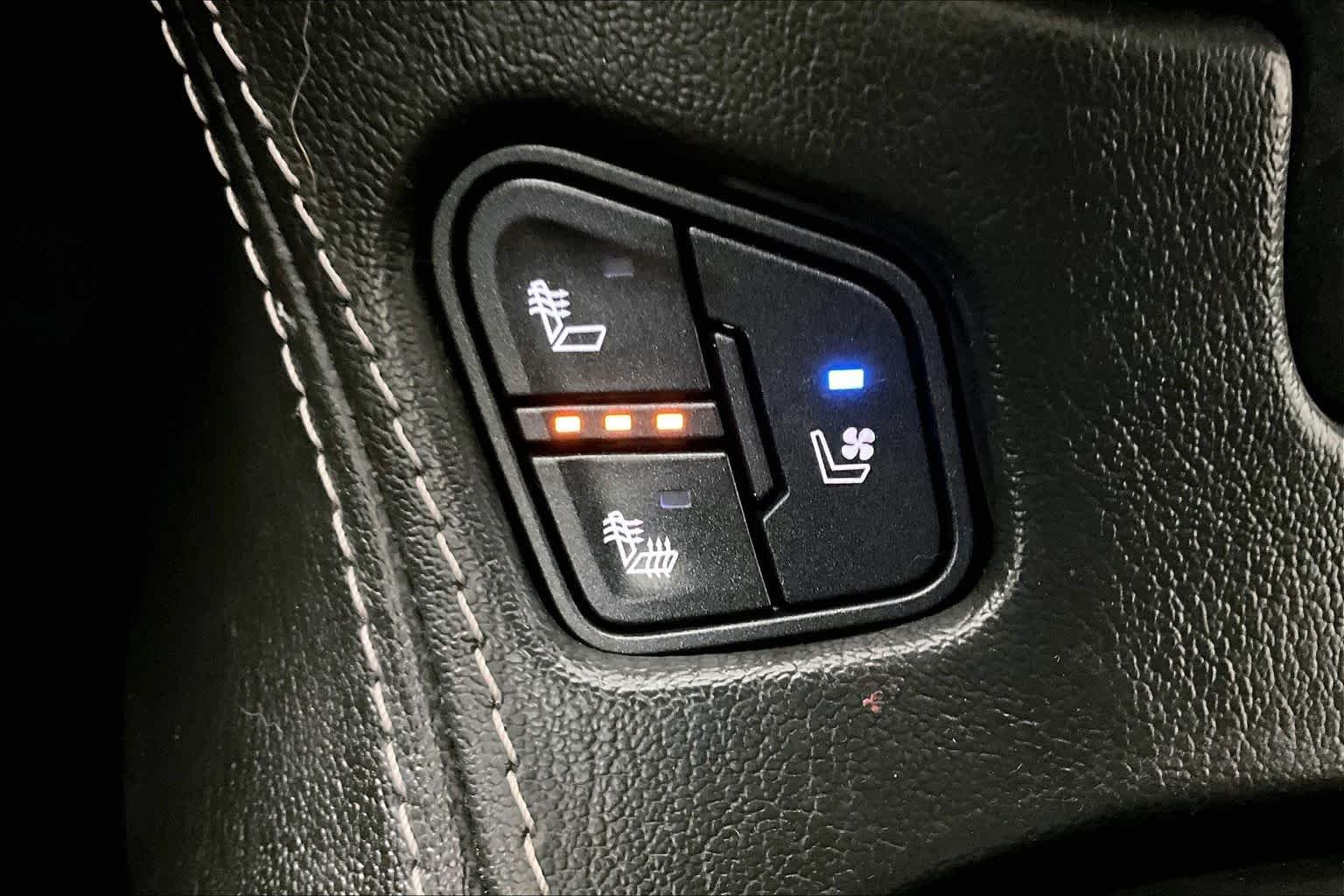 Used 2020 Satin Steel Metallic Chevrolet Premier image 35