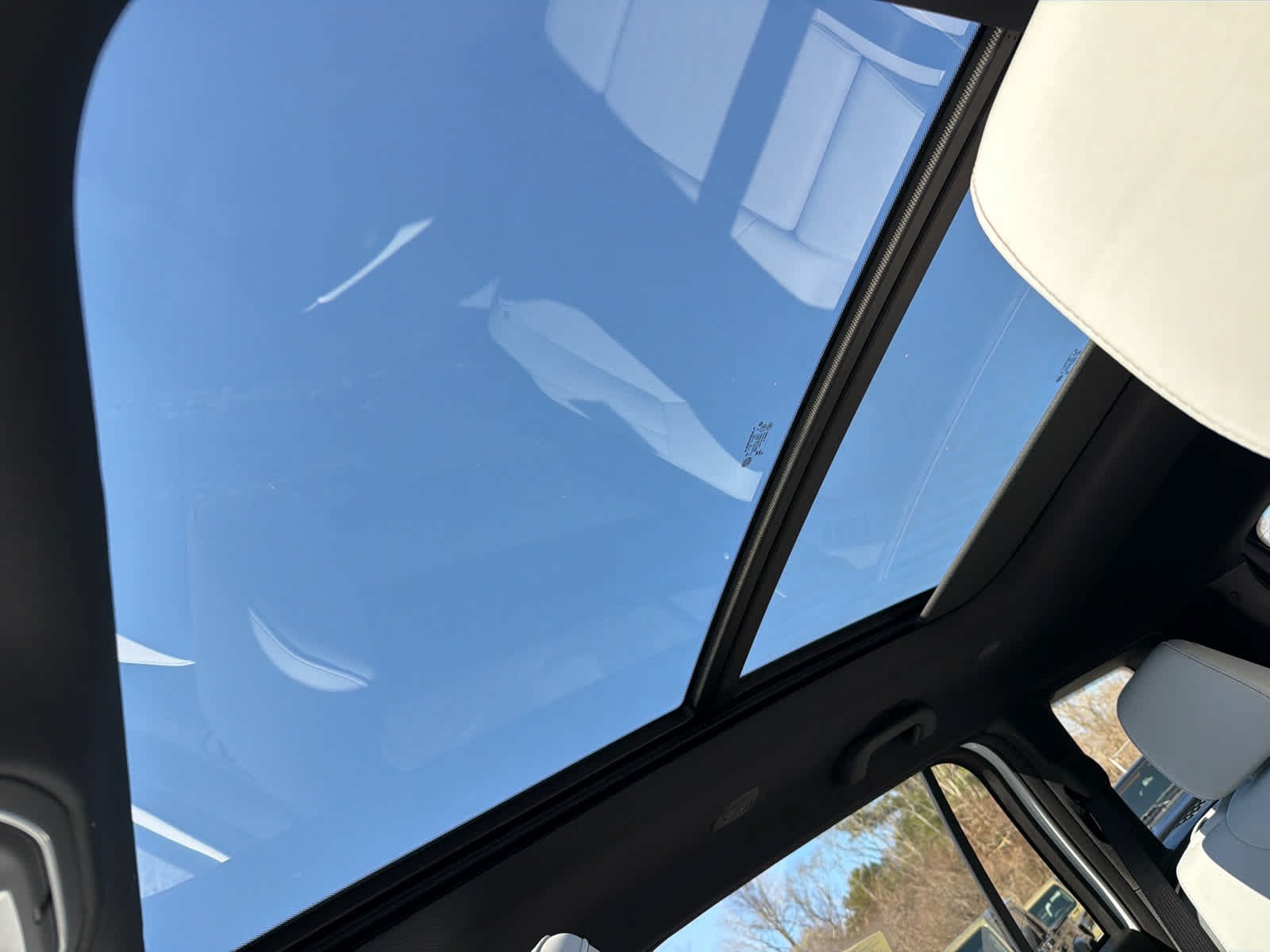 New 2026 Bright White Clear-Coat Exterior Paint Jeep Limited image 43