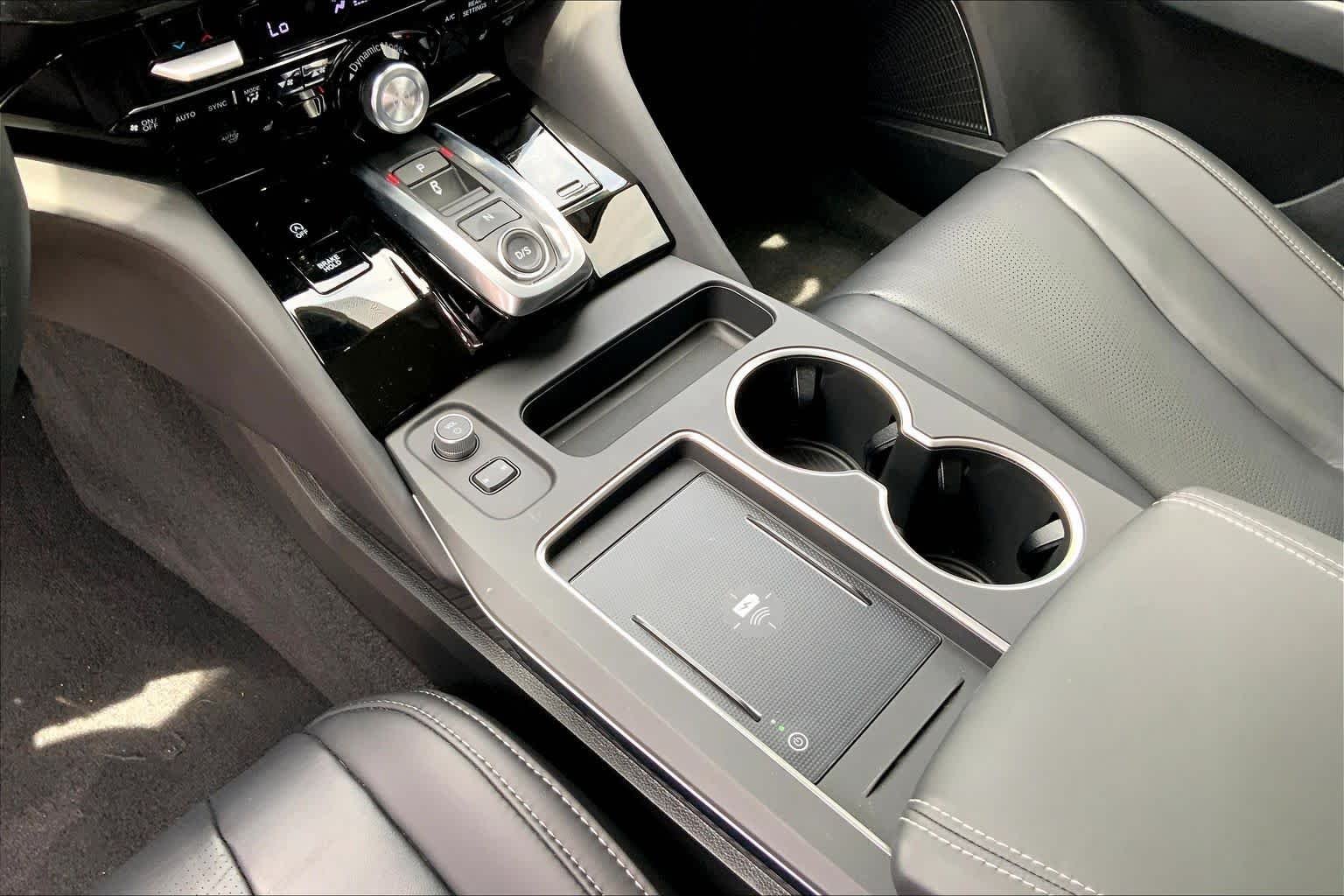 Used 2026 Platinum White Pearl Acura w/Technology Package image 15