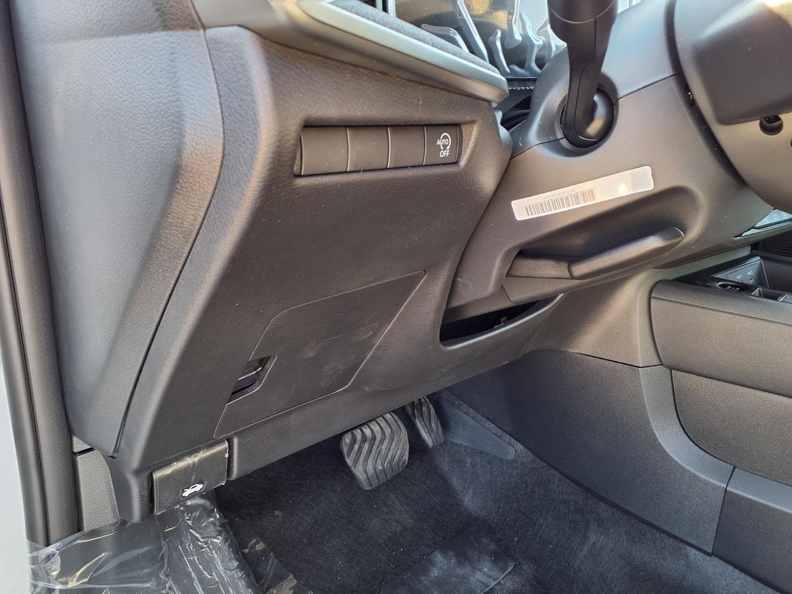 2026 Nissan Kicks SV White at Robbins Nissan