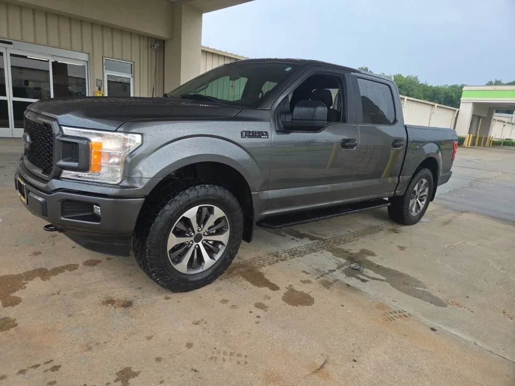 Used 2019 Magnetic Ford XL image 4