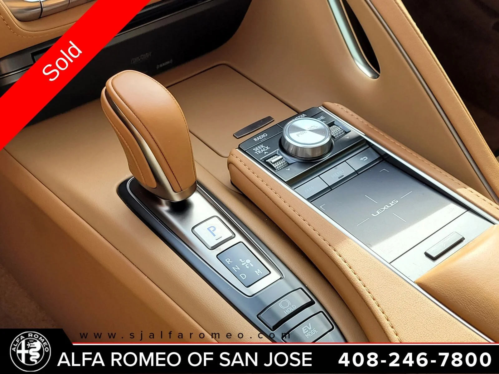 Used 2019 White Lexus 500h image 24