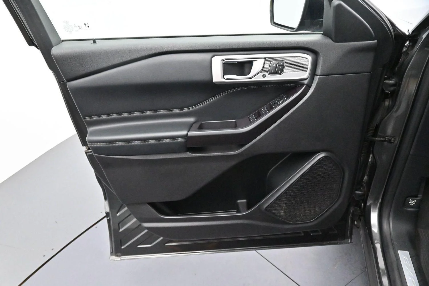 Used 2020 Magnetic Ford Limited image 12