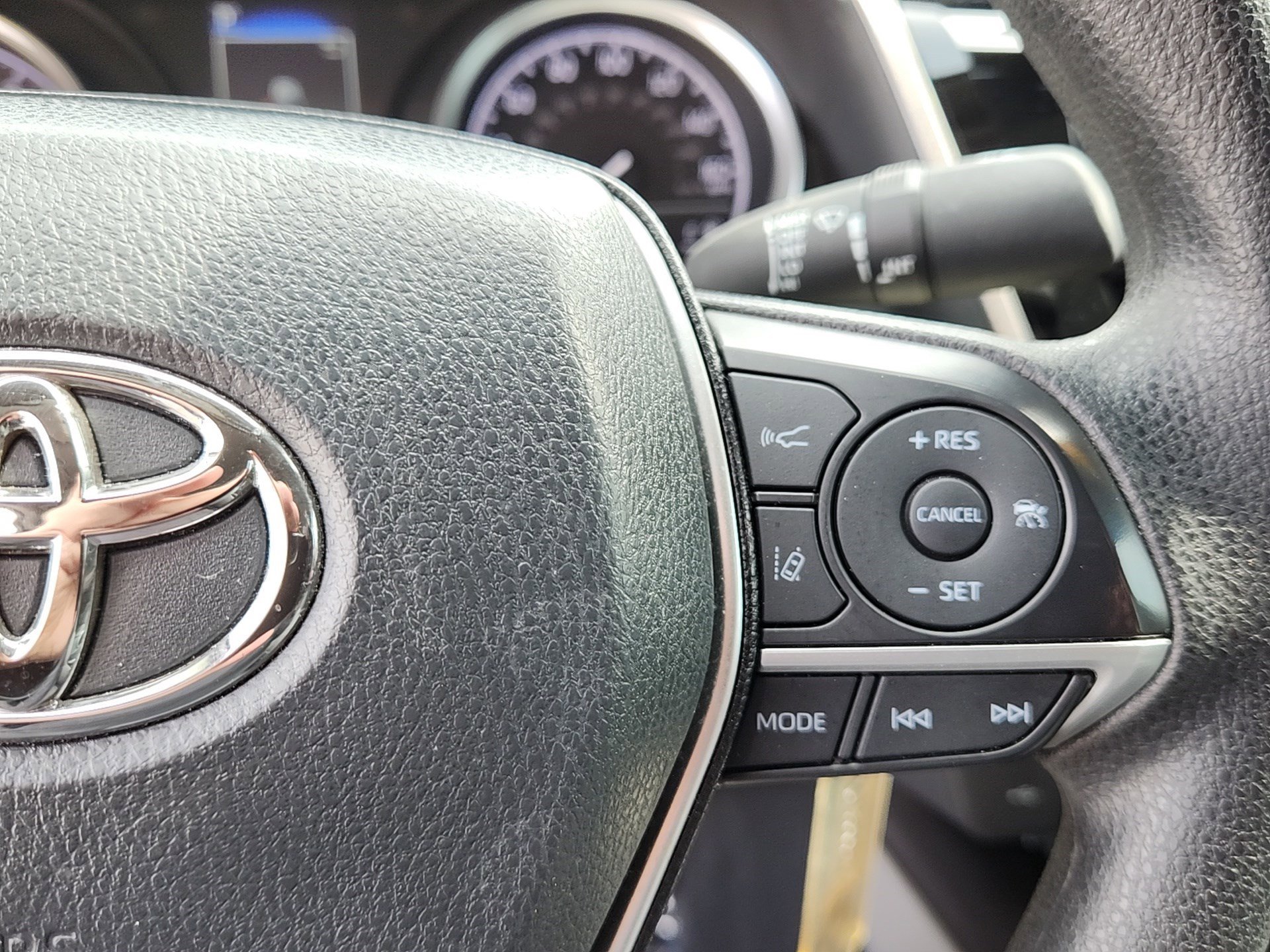 2024 Toyota Camry LE - Photo 18