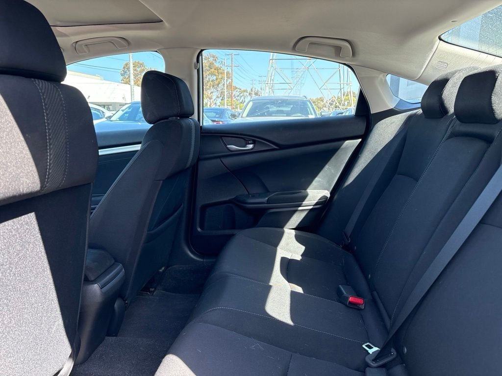 Used 2017  Honda EX image 11