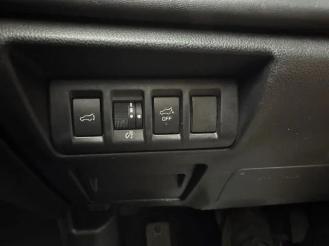 Used 2024 Crystal White Pearl Subaru Onyx Edition image 19