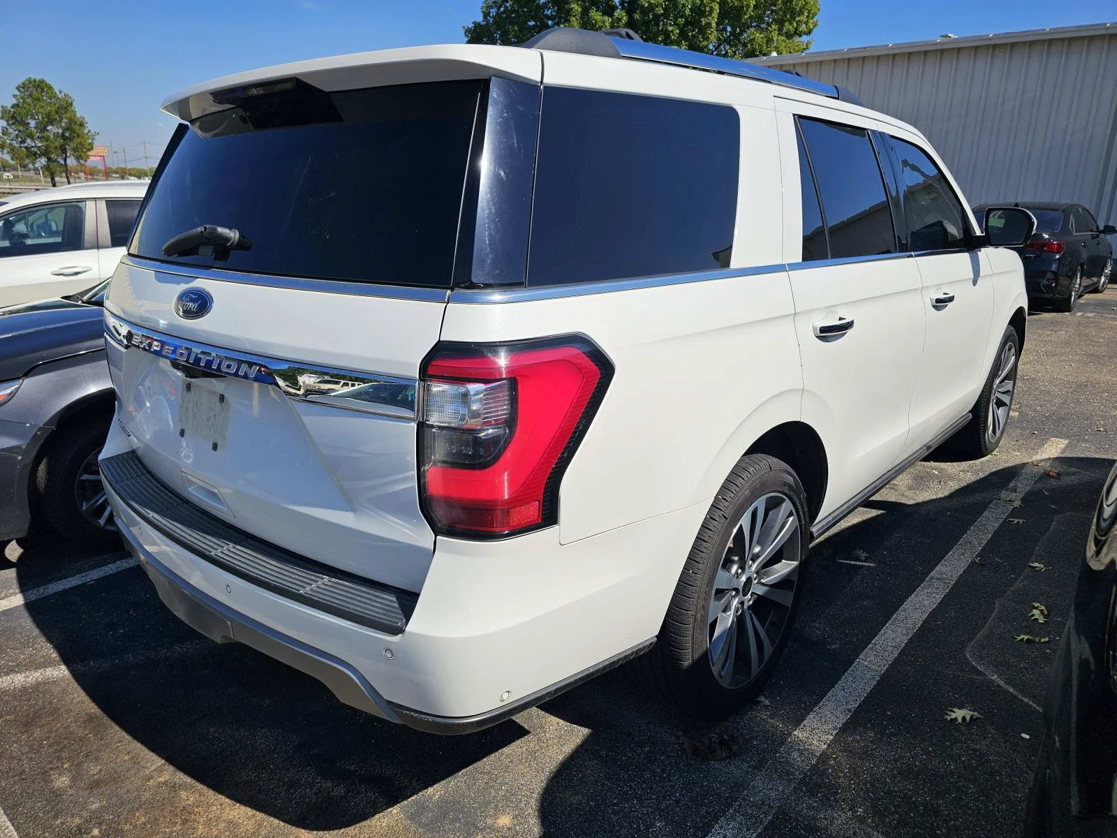 Used 2020 White Ford Limited image 15