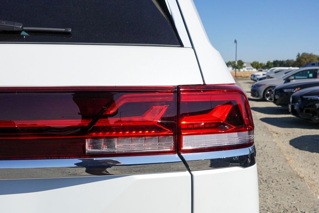 2026 Volkswagen Atlas SE w/Tech - Photo 7