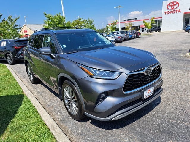 Used 2020 Gray Toyota Platinum image 4