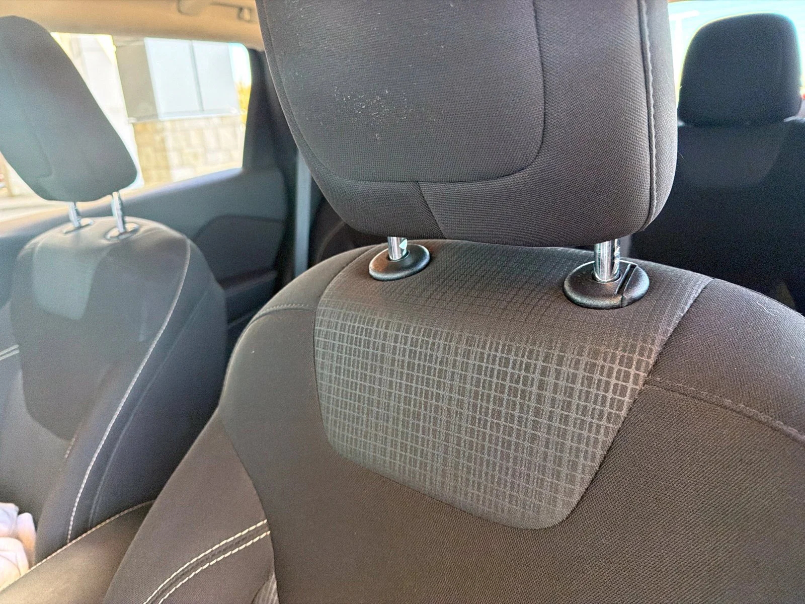 Used 2016 White Jeep Latitude image 10