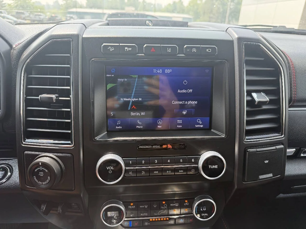 Used 2020 Silver Ford Limited 4x4 4dr SUV image 18