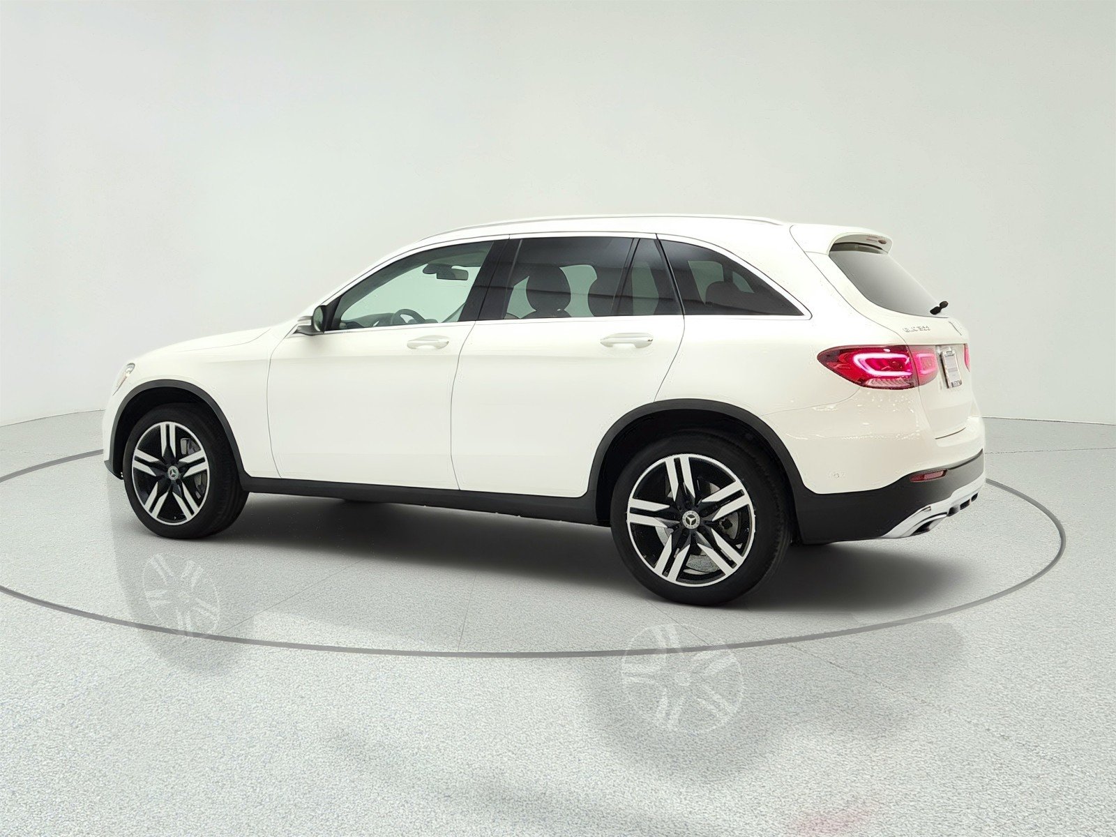 Used 2021 designo Diamond White Metallic Mercedes-Benz GLC 300 SUV image 7