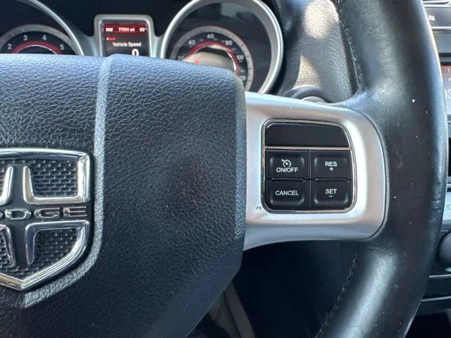 Used 2016 White Dodge Crossroad image 22