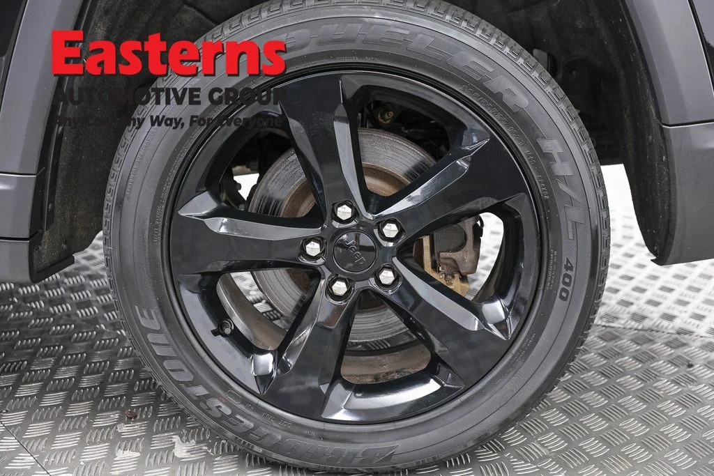 Used 2023 Black Jeep Altitude image 34
