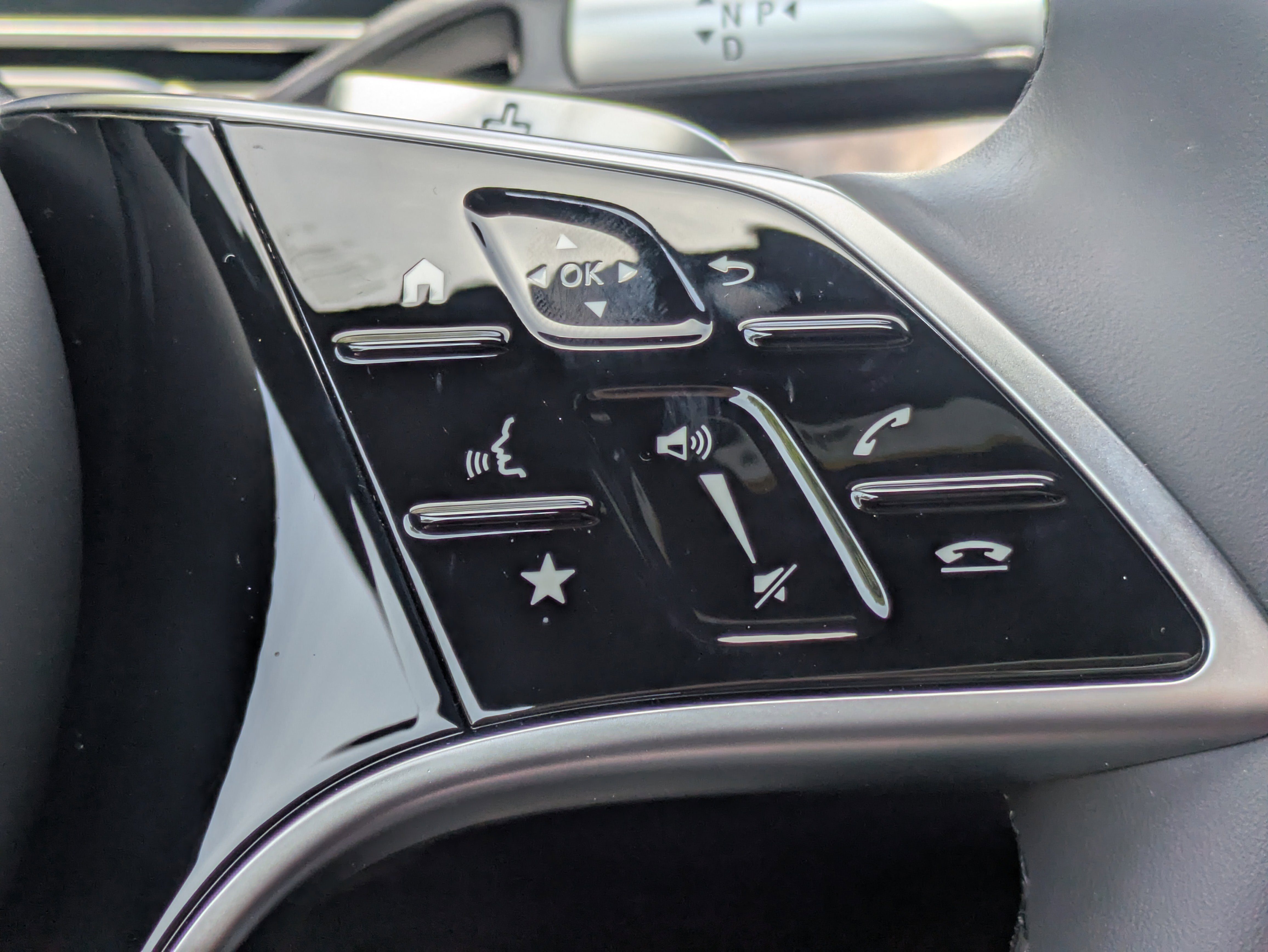 New 2026 MANUFAKTUR Moonlight White Metallic Mercedes-Benz S 580 image 23