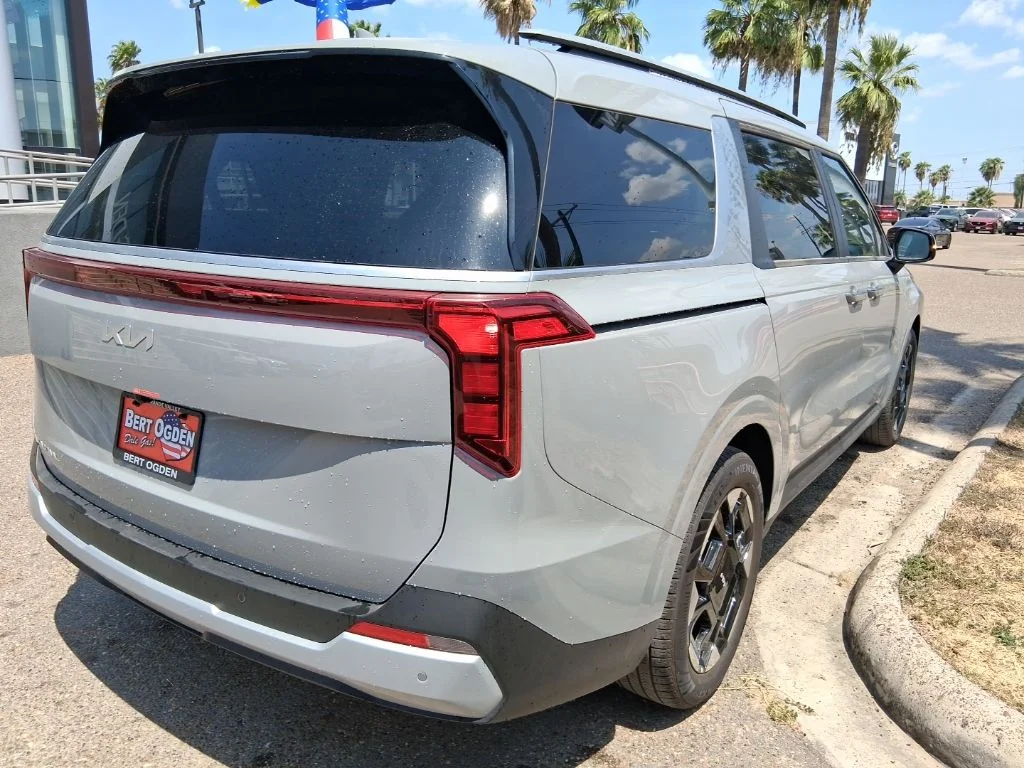 New 2027 White Kia EX image 5
