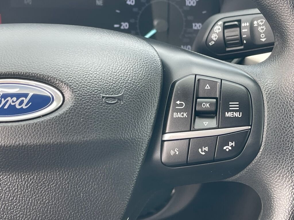 Used 2020 Oxford White Ford SE image 18