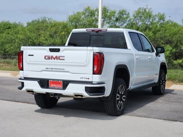 Used 2024 Summit White GMC AT4 4x4 Crew Cab 5.75 ft. box 147.4 in. WB image 6
