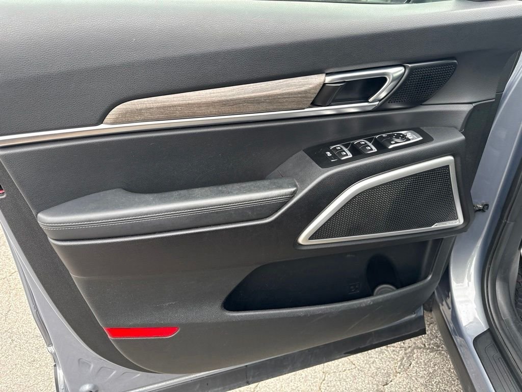 Used 2020 Silver Kia EX image 23
