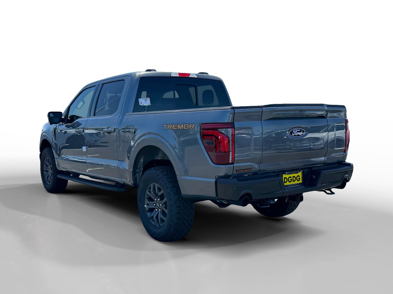 New 2026 Carbonized Gray Metallic Ford Tremor image 3