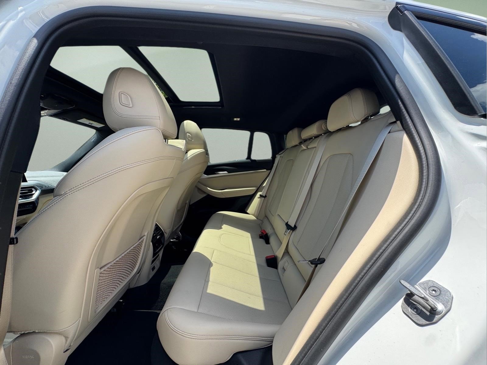 Used 2022 Alpine White BMW xDrive30i image 14