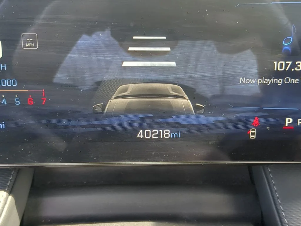 Used 2025 White Chevrolet LT image 32