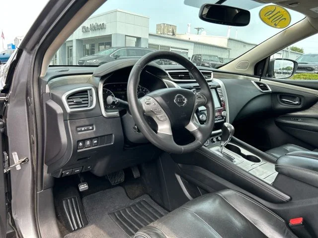 Used 2016 Gray Nissan Platinum image 33