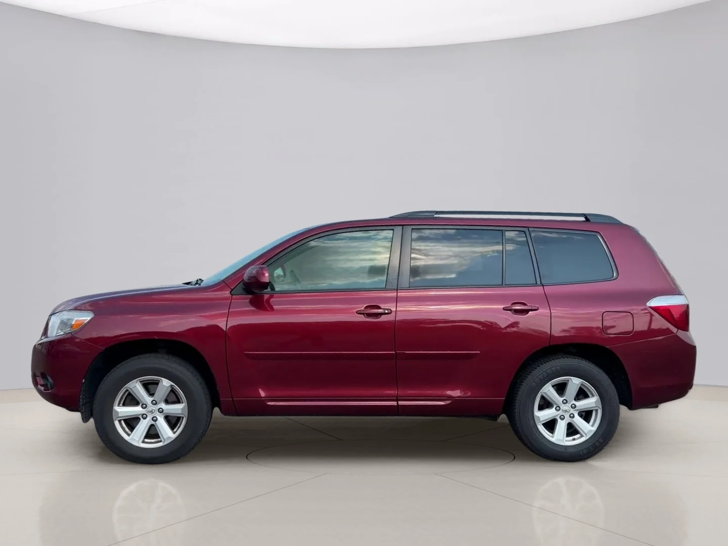 Used 2010 Maroon Toyota  image 2