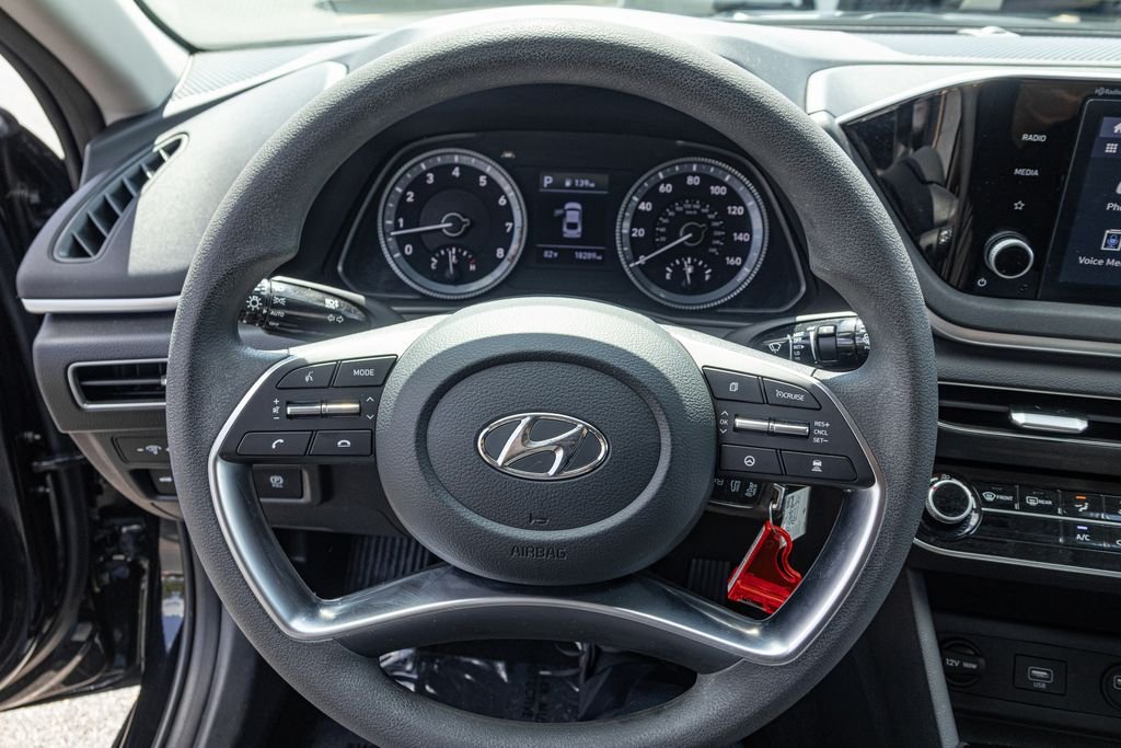 Certified Used 2023 Black Hyundai SE image 22