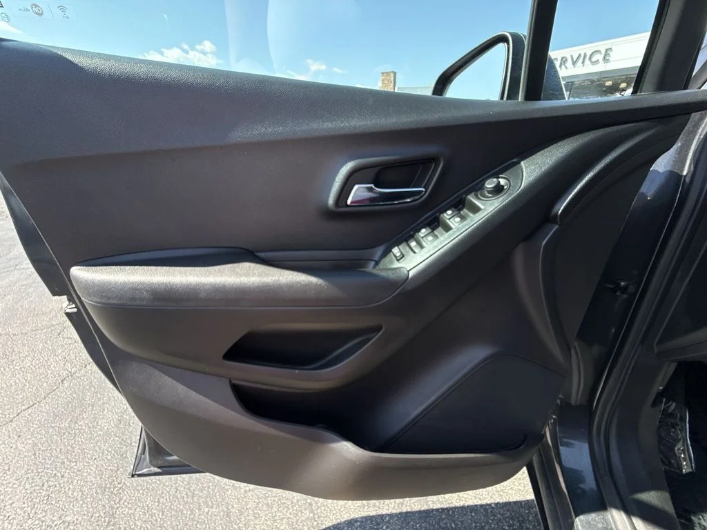 Used 2016 Gray Chevrolet LT image 13