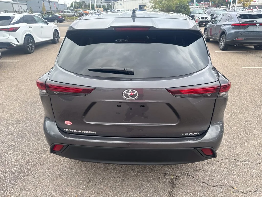 Used 2025 Gray Toyota LE image 6