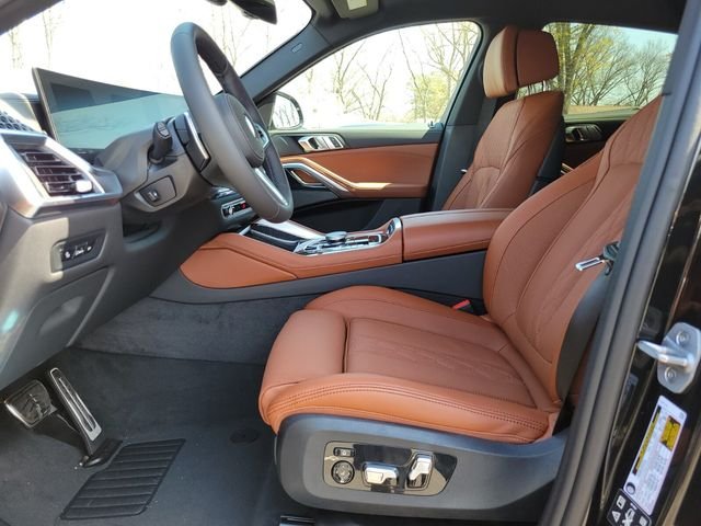 New 2026 Black BMW xDrive40i image 18