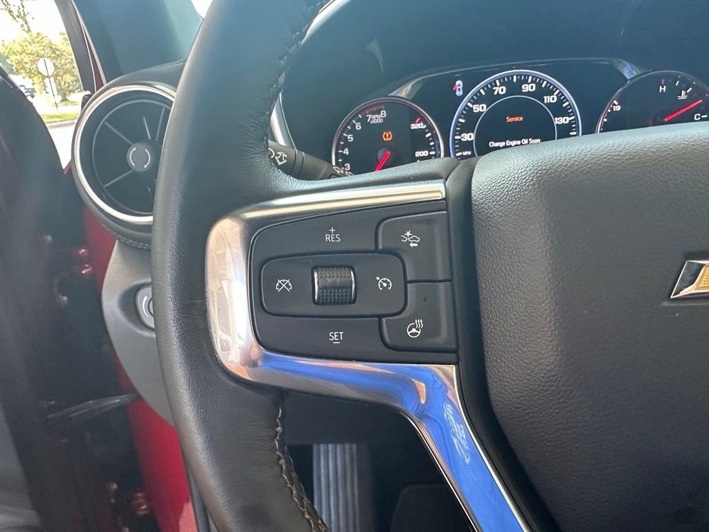 Used 2022 Red Chevrolet Premier image 21