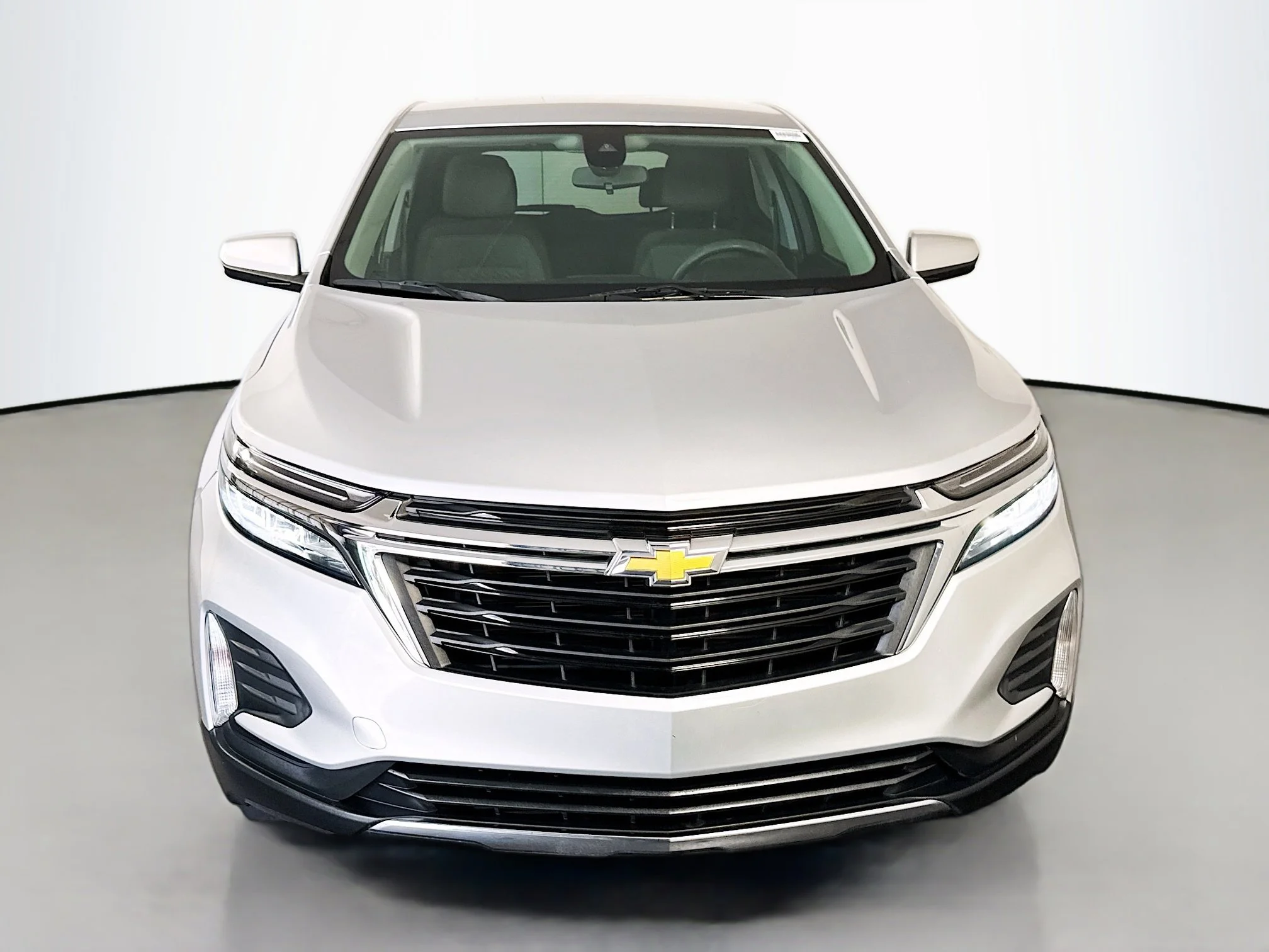 Used 2022 Silver Ice Metallic Chevrolet LT image 2