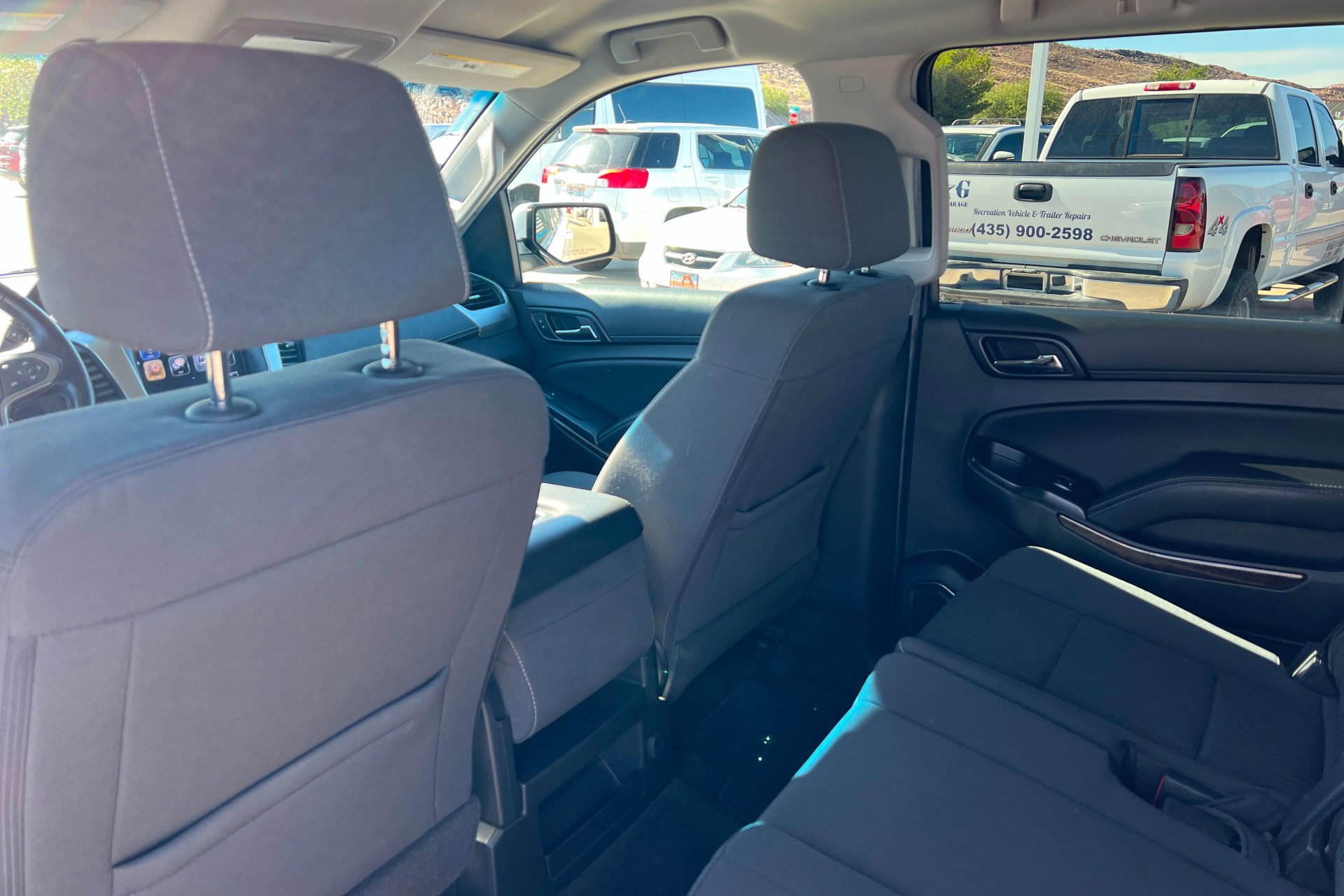 2017 Chevrolet Suburban LS - Photo 20