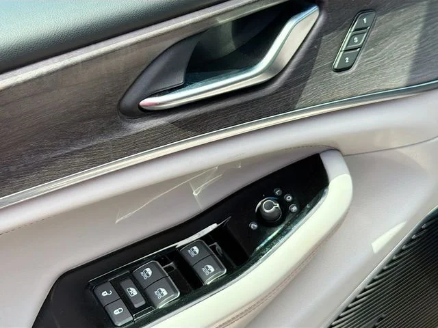 Used 2022 Gray Jeep Overland image 19