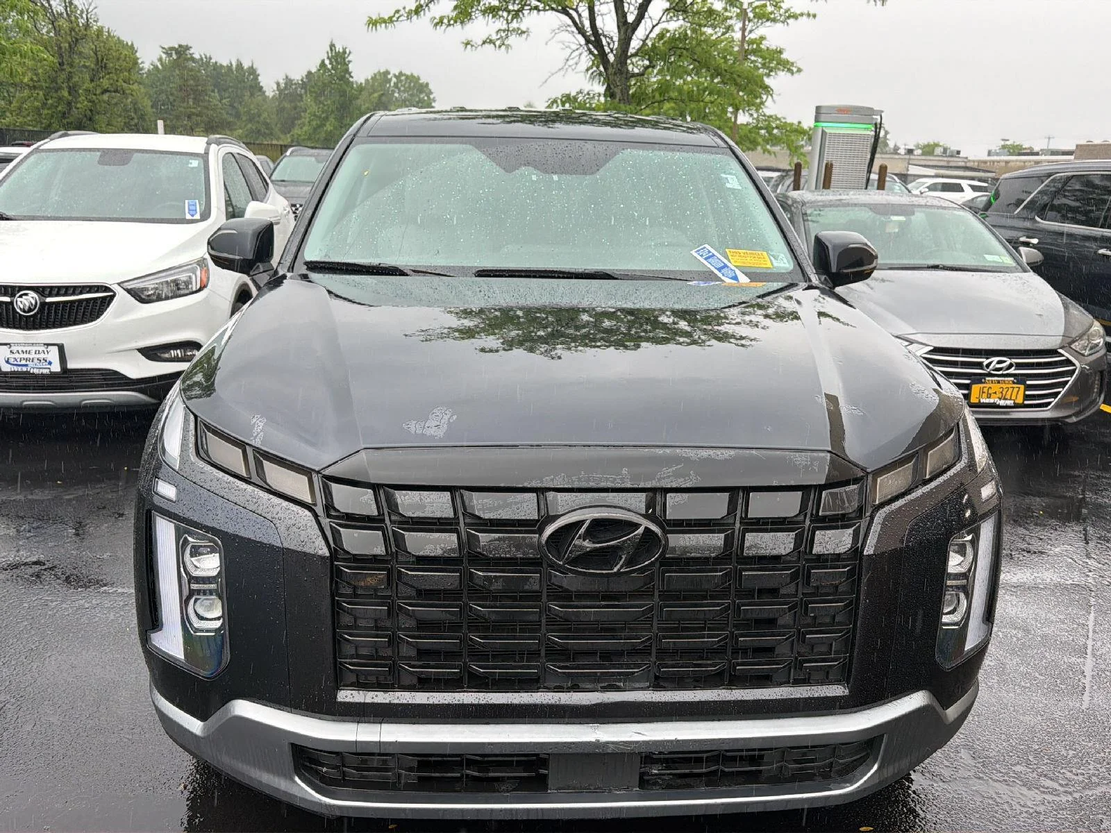 Used 2023 Moonlight Cloud Hyundai SE image 2