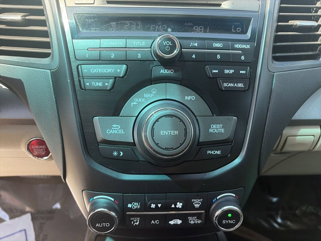 Used 2014  Acura Technology Package image 22