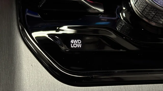 New 2026 High Gloss Black Exterior Paint Jeep Limited Reserve image 36