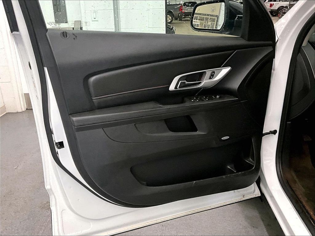 Used 2017 Summit White GMC SLT image 9