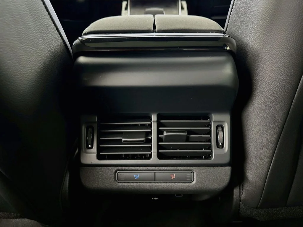 New 2026 Arroios Grey Land Rover Hoxton Edition image 26